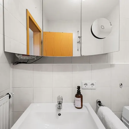 Goltan In - Zentral, Wifi, Parkplatz Apartment *
