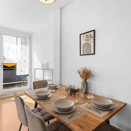 Goltan In - Zentral, Wifi, Parkplatz Apartamento
