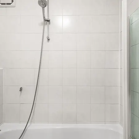 Apartment Goltan In - Zentral, Wifi, Parkplatz Neutraubling